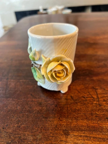 Sweet little storage ornament